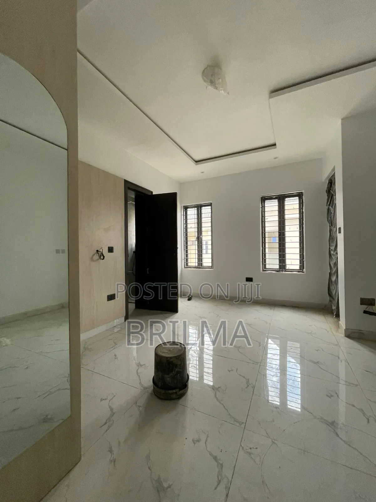 5bdrm Duplex in Jahi for sale in Jahi