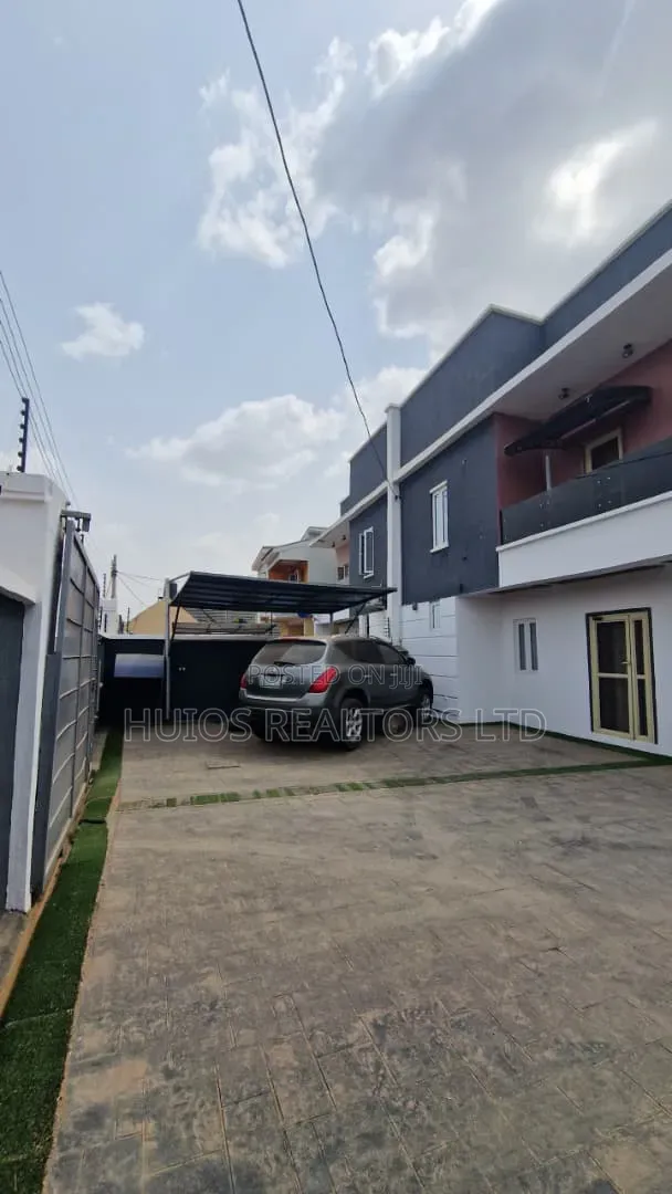 4bdrm Duplex in Emmanuel Estate, Jericho for sale in Jericho