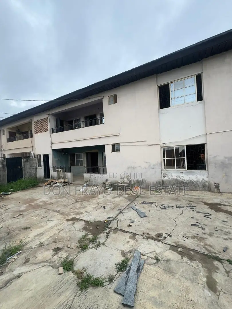 3bdrm Apartment in Ikolaba Main Estate, Agodi for rent in Agodi