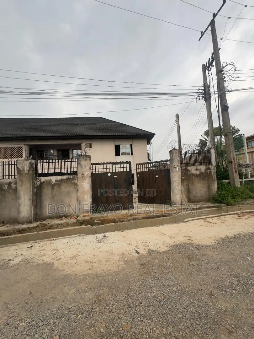 3bdrm Apartment in Ikolaba Main Estate, Agodi for rent in Agodi