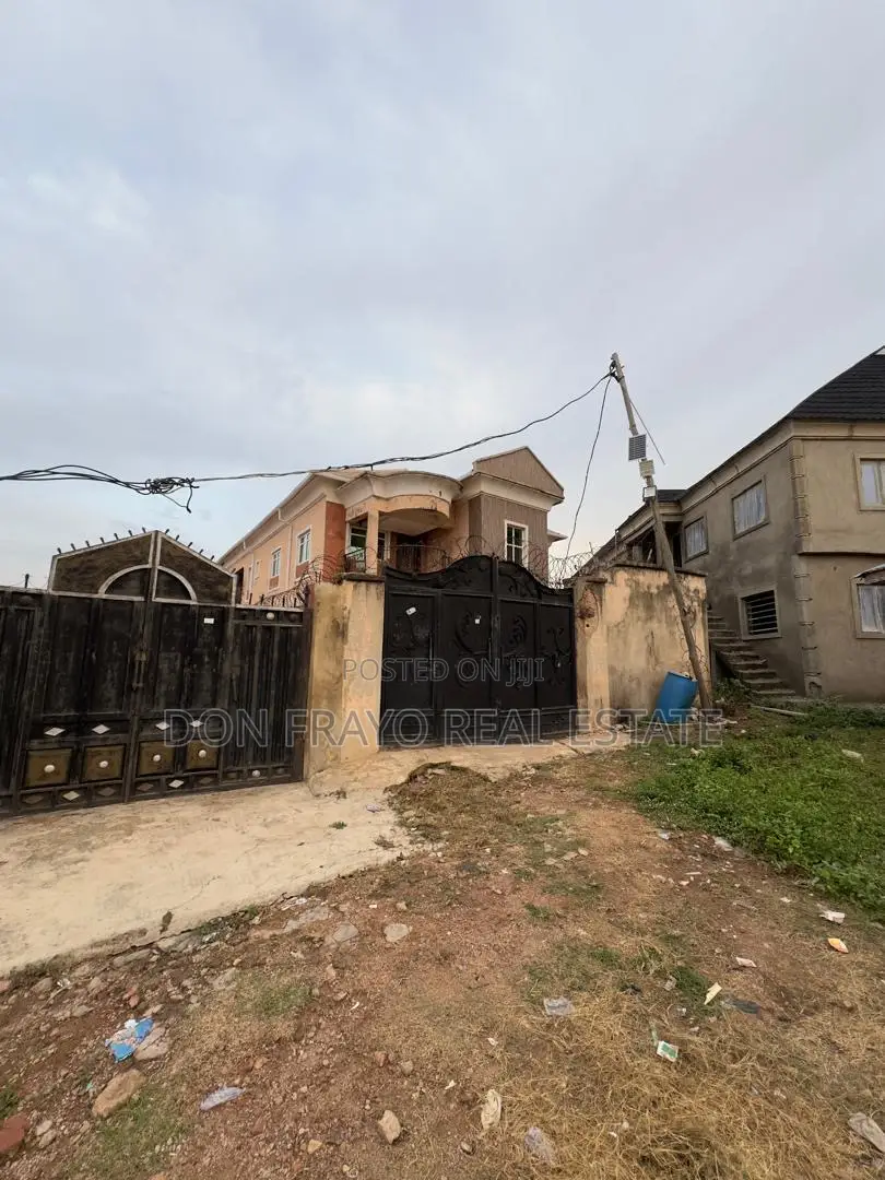 4bdrm Duplex in Idi Orogbo Ojurin for sale in Akobo