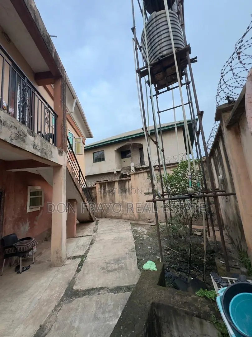 4bdrm Duplex in Idi Orogbo Ojurin for sale in Akobo