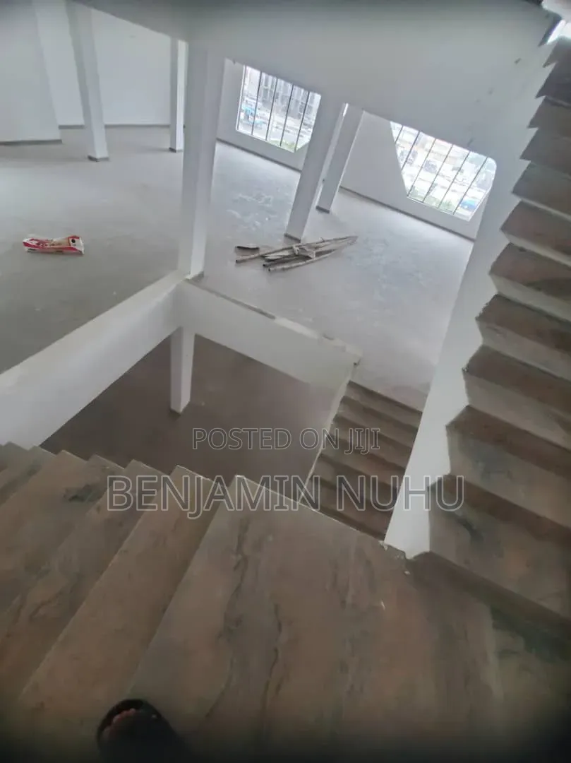 A Massive 1,250sqm Space Good For Every Business in Olokonla