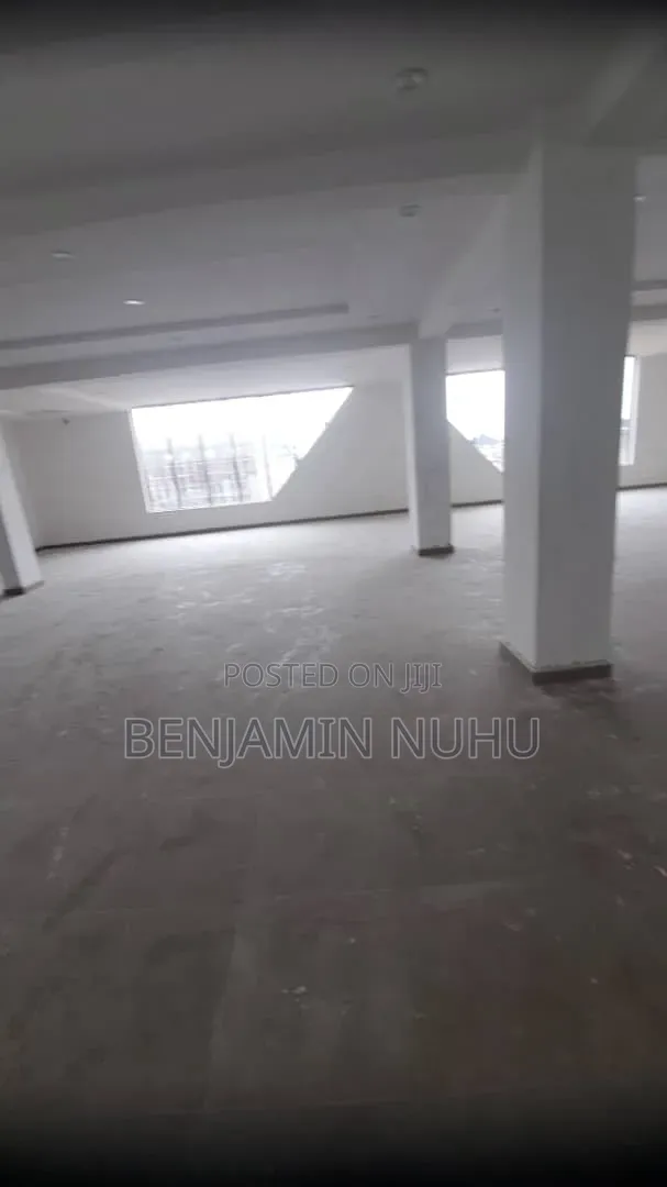 A Massive 1,250sqm Space Good For Every Business in Olokonla