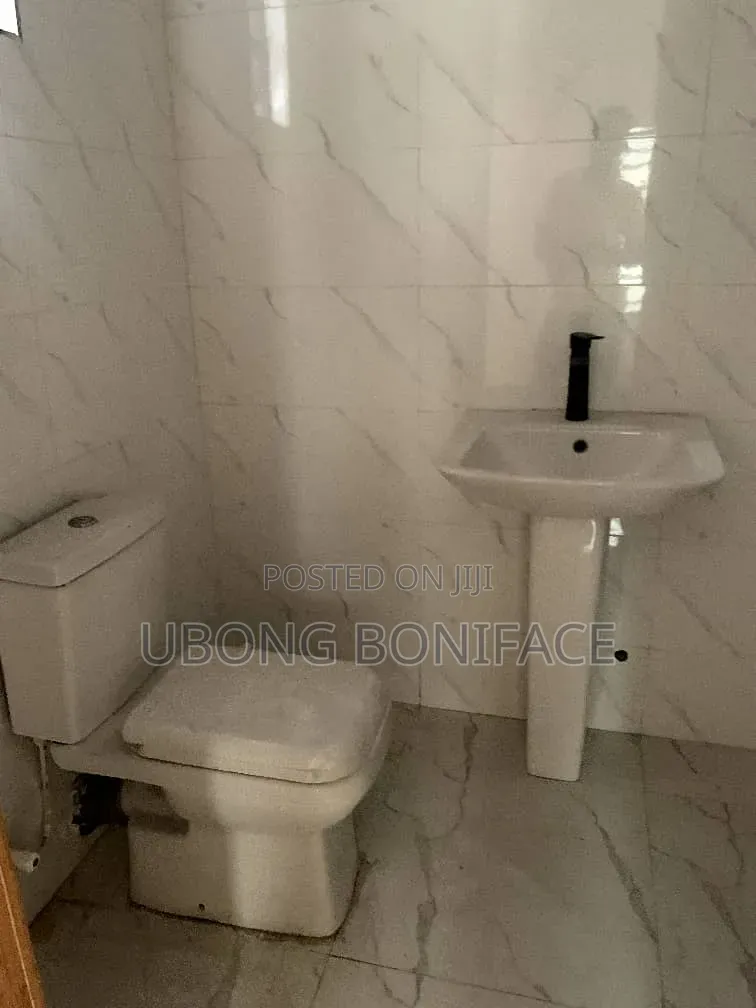 Furnished 2bdrm Block of Flats in Idowu Estate, Ajah for rent in Ajah