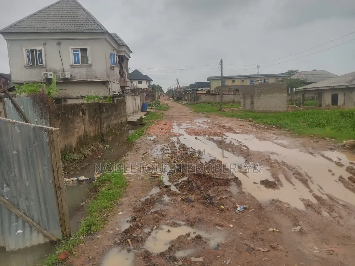 Quarter Dry Land at Abaranje Ikotun Lagos in Abaranje