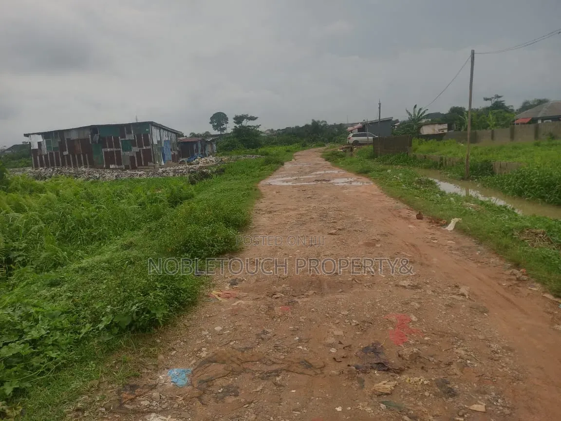 Quarter Dry Land at Abaranje Ikotun Lagos in Abaranje