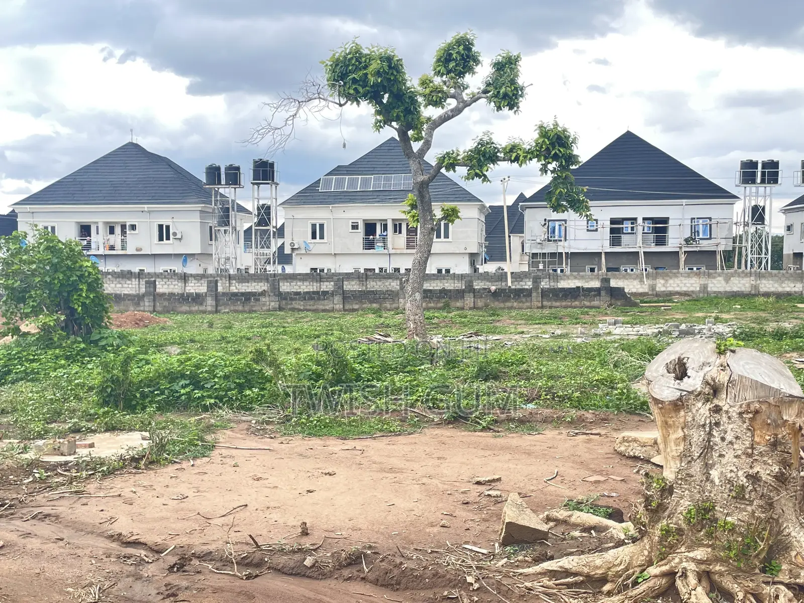 Buy and Build Land -Police Estate Lugbe. Beside Dunamis Church. in Sabon Lugbe