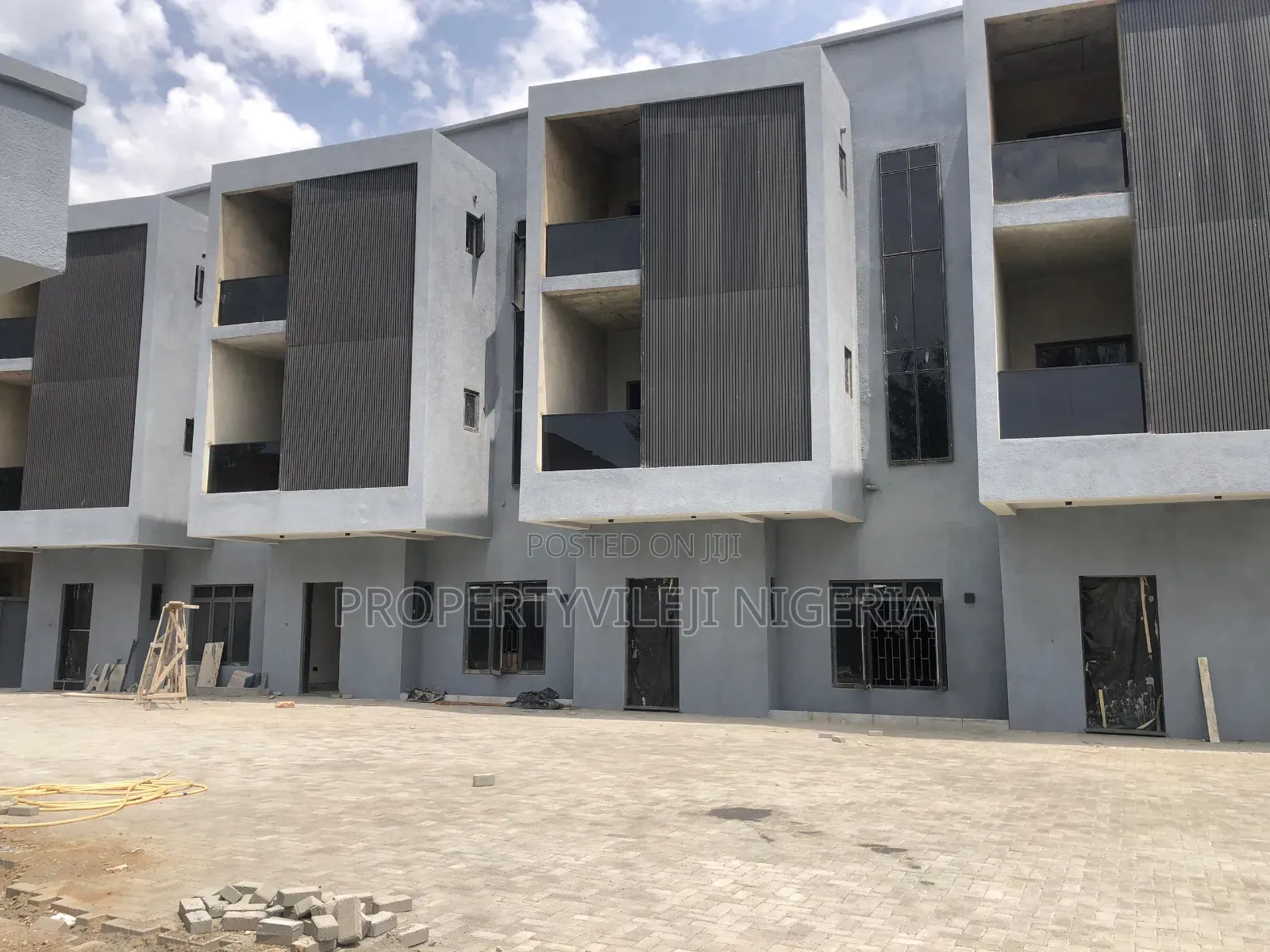 4bdrm Duplex in Utako for sale in Utako