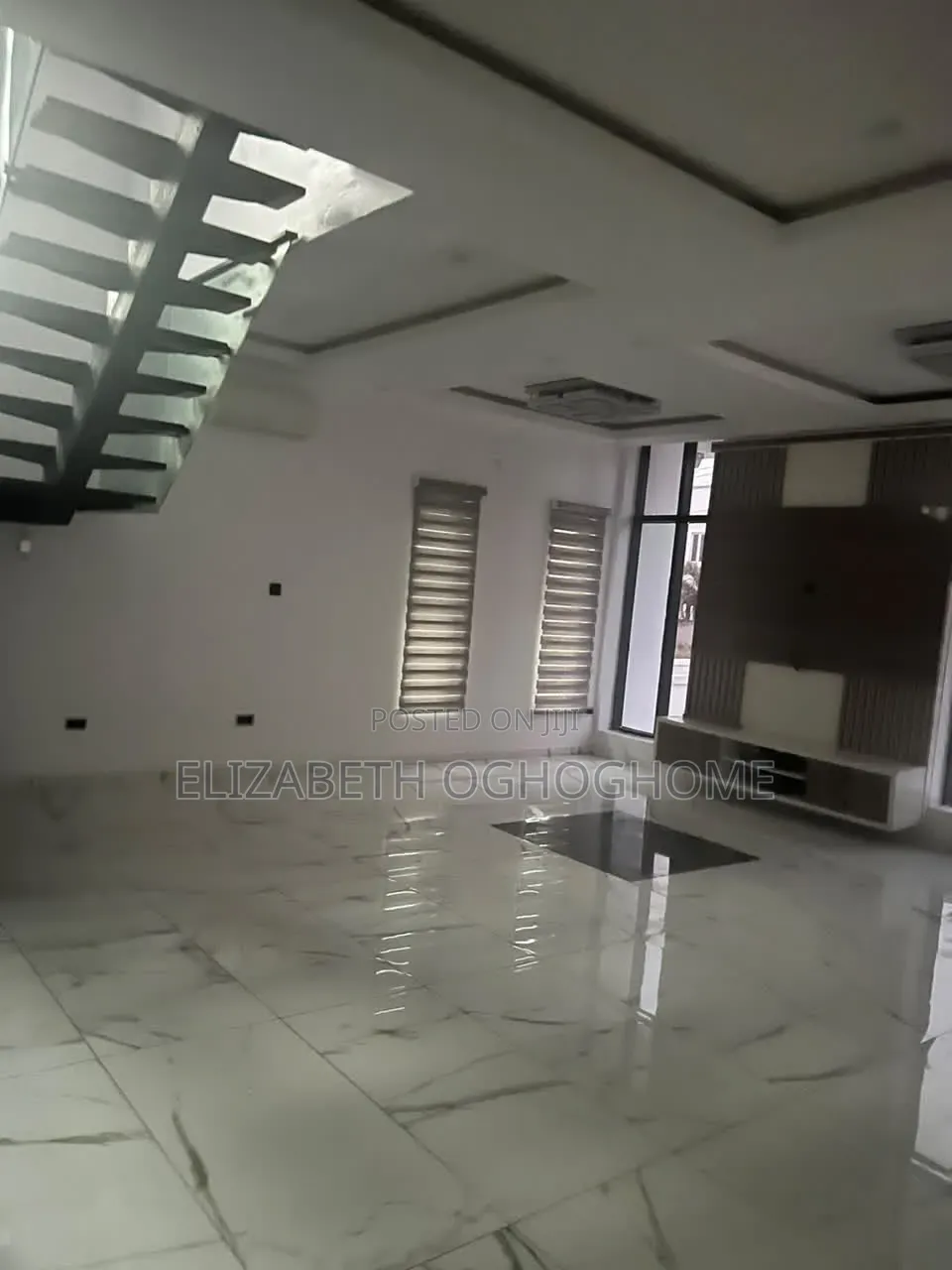 5bdrm Duplex in Lafiaji for rent in Lafiaji