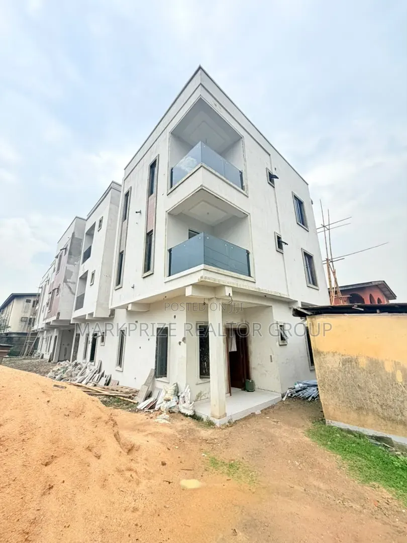 3bdrm Apartment in Oko Oba Agege for sale in Oko-Oba