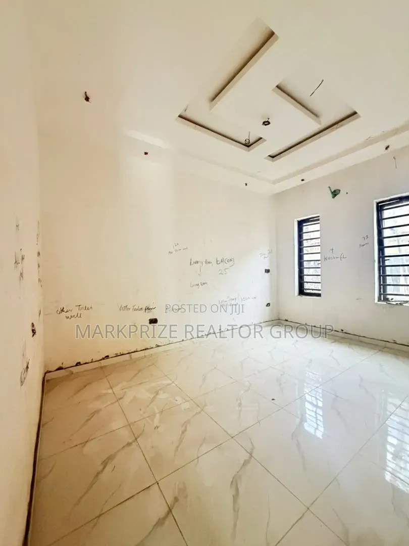 3bdrm Apartment in Oko Oba Agege for sale in Oko-Oba