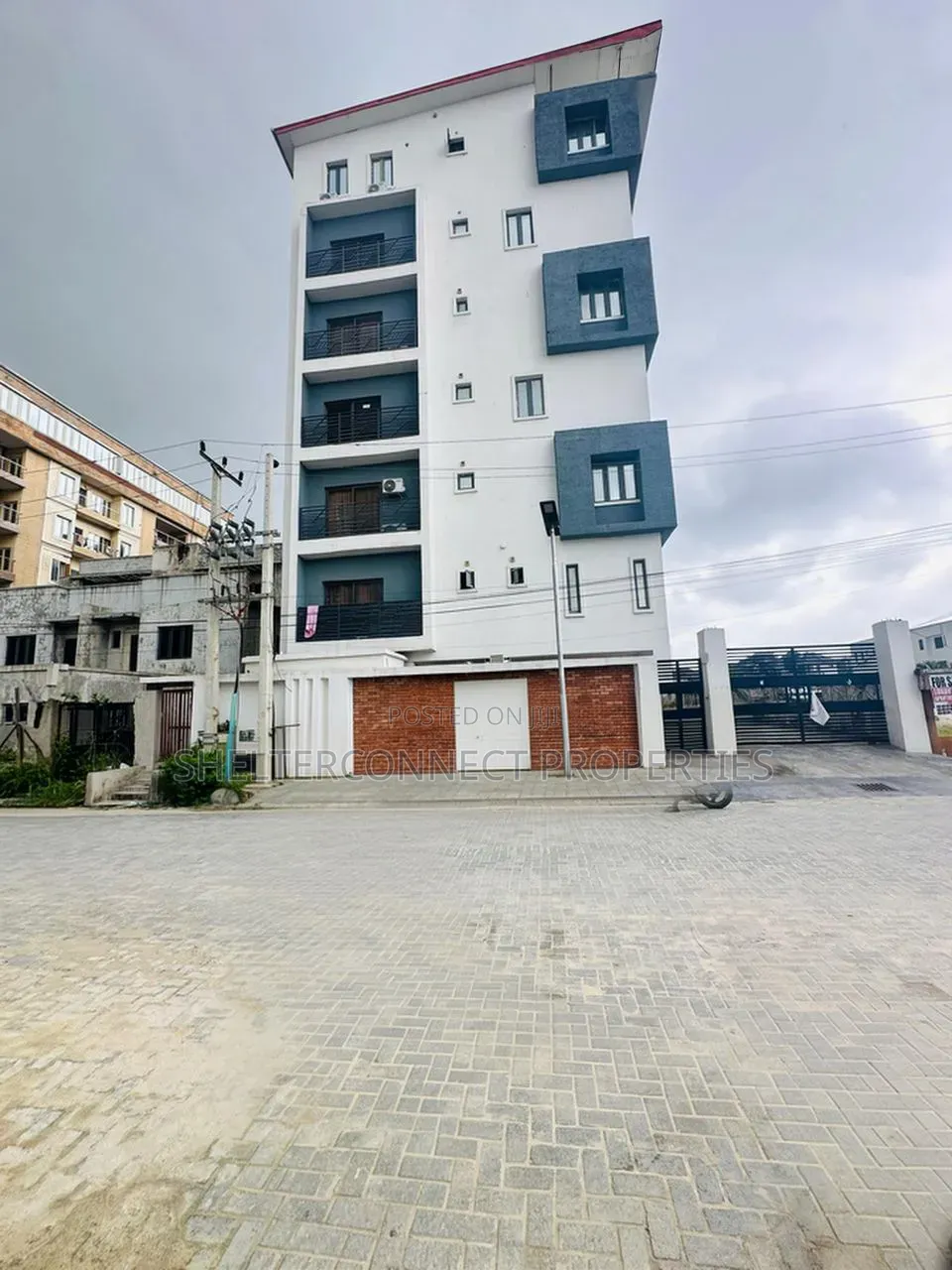 Furnished 1bdrm Apartment in Ikate for sale in Ikate