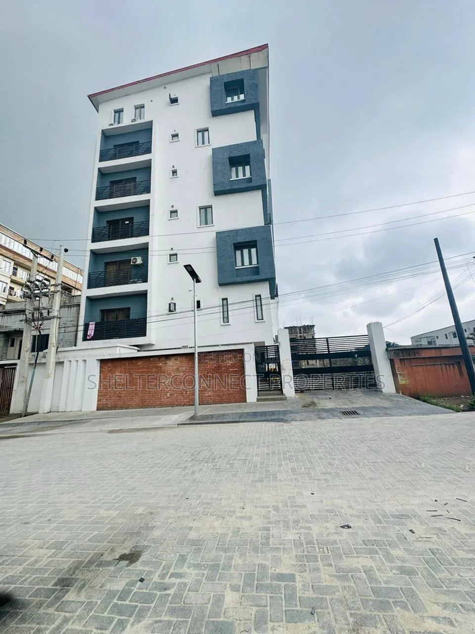 Furnished 1bdrm Apartment in Ikate for sale in Ikate