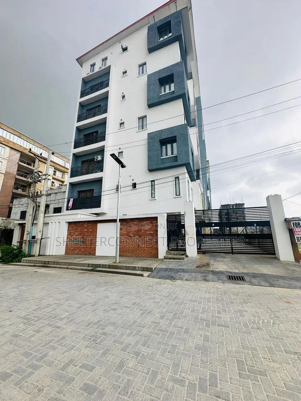 Furnished 1bdrm Apartment in Ikate for sale in Ikate