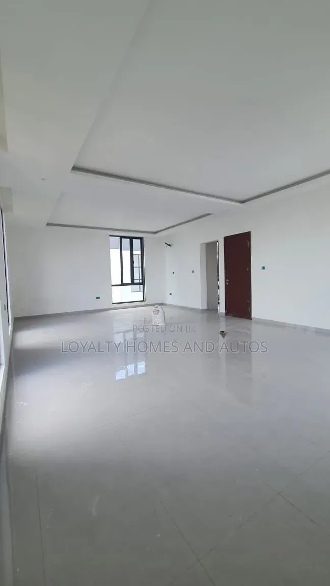 5bdrm Duplex in GRA Phase 1 for sale in GRA Phase 1