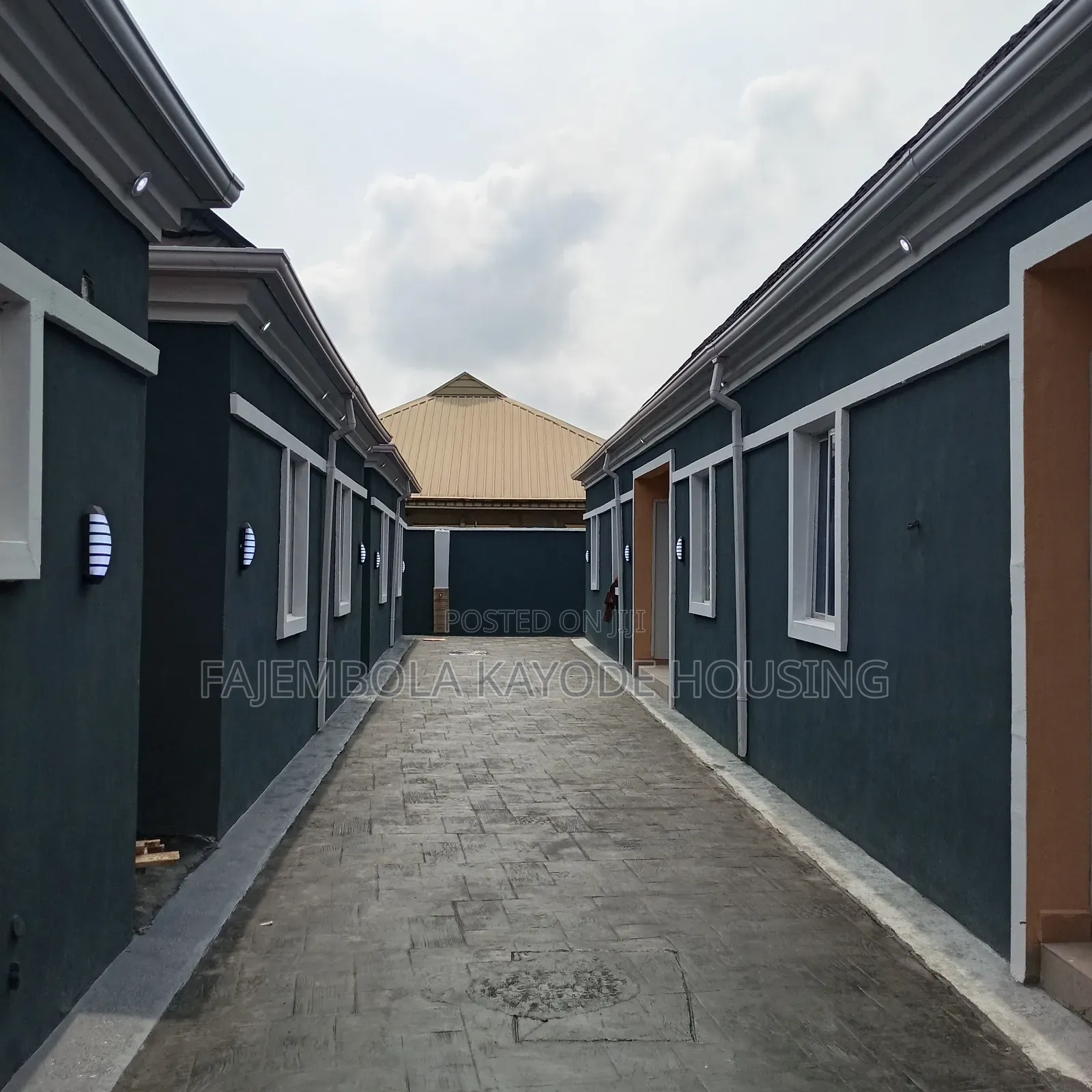 Mini Flat in Unity Estate for sale in Oluyole Estate