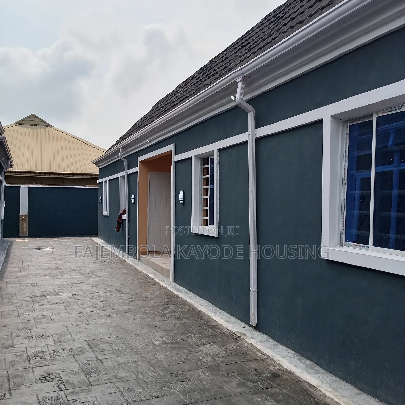 Mini Flat in Unity Estate for sale in Oluyole Estate