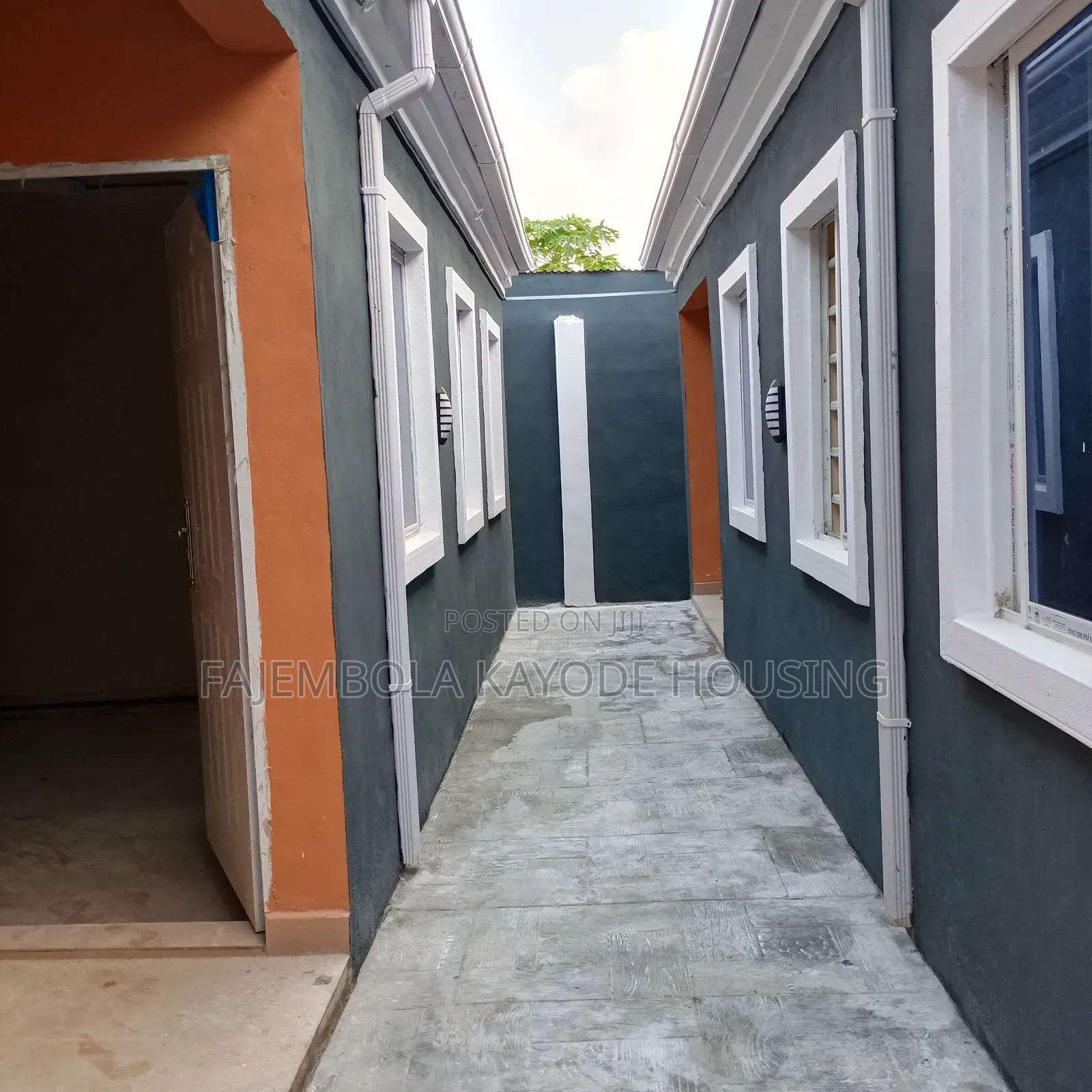Mini Flat in Unity Estate for sale in Oluyole Estate