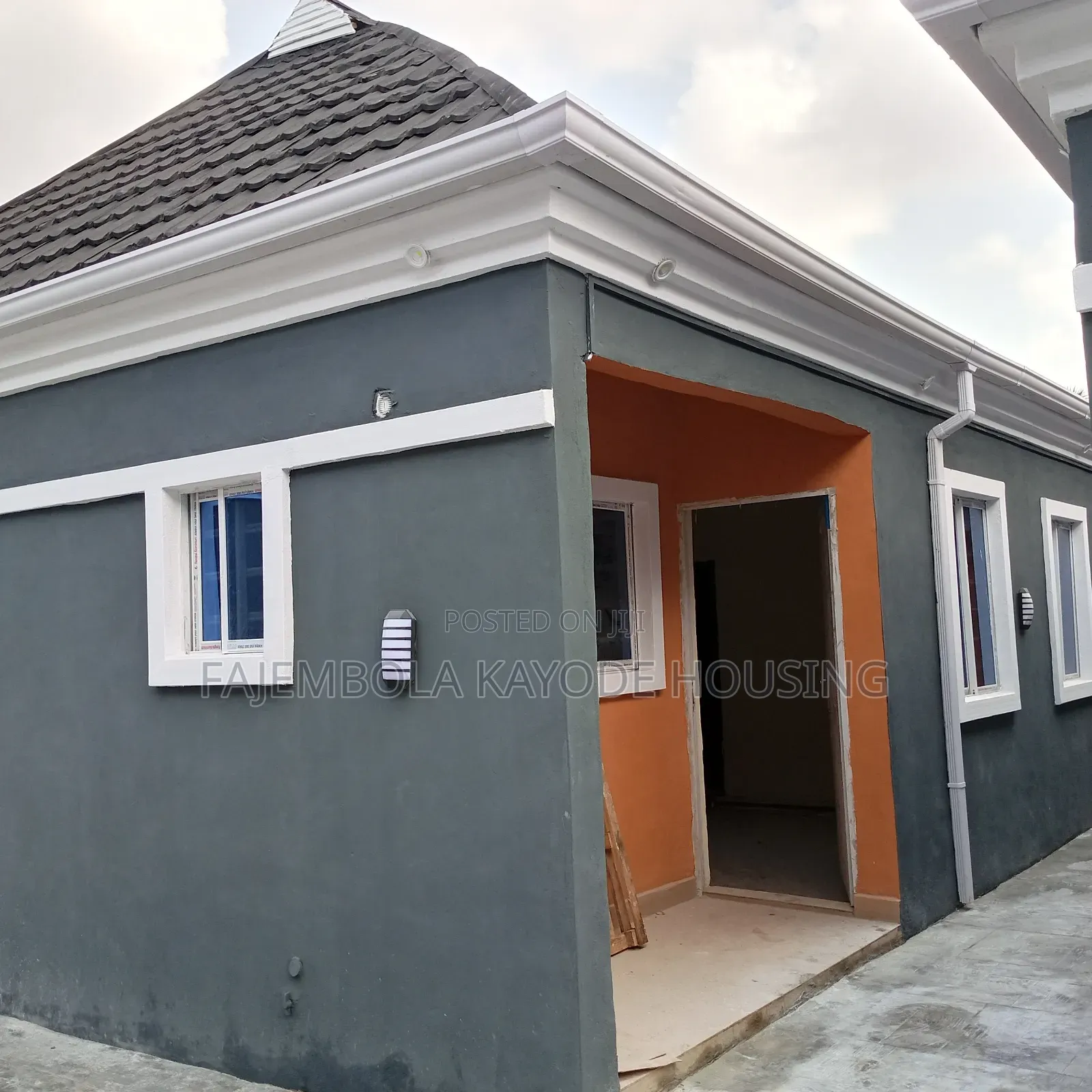 Mini Flat in Unity Estate for sale in Oluyole Estate
