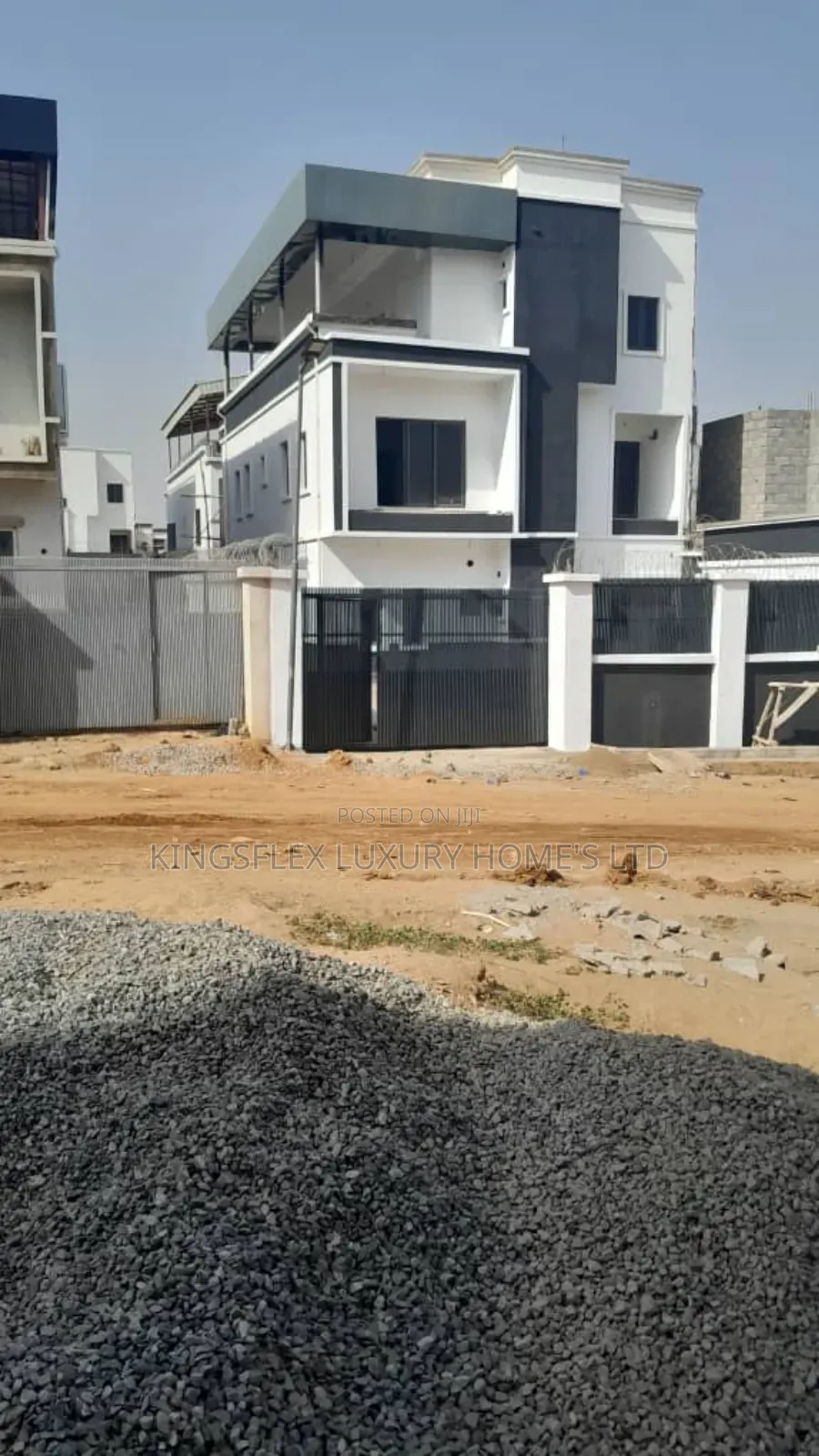 6bdrm Duplex in Ochacho Estate, Life Camp for sale in Life Camp