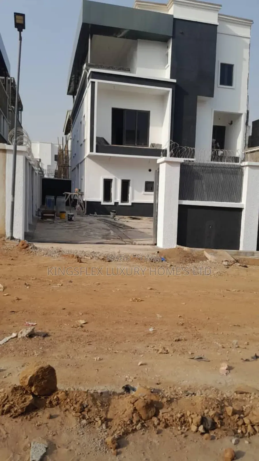6bdrm Duplex in Ochacho Estate, Life Camp for sale in Life Camp