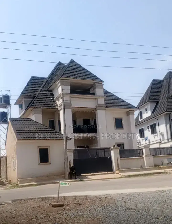 6bdrm Duplex in Faplins Estate,, Galadimawa for sale in Galadimawa
