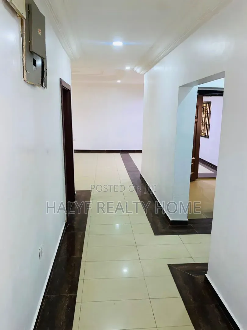 3bdrm Bungalow in Vintage Estate, Apo Resettlement for rent in Apo Resettlement