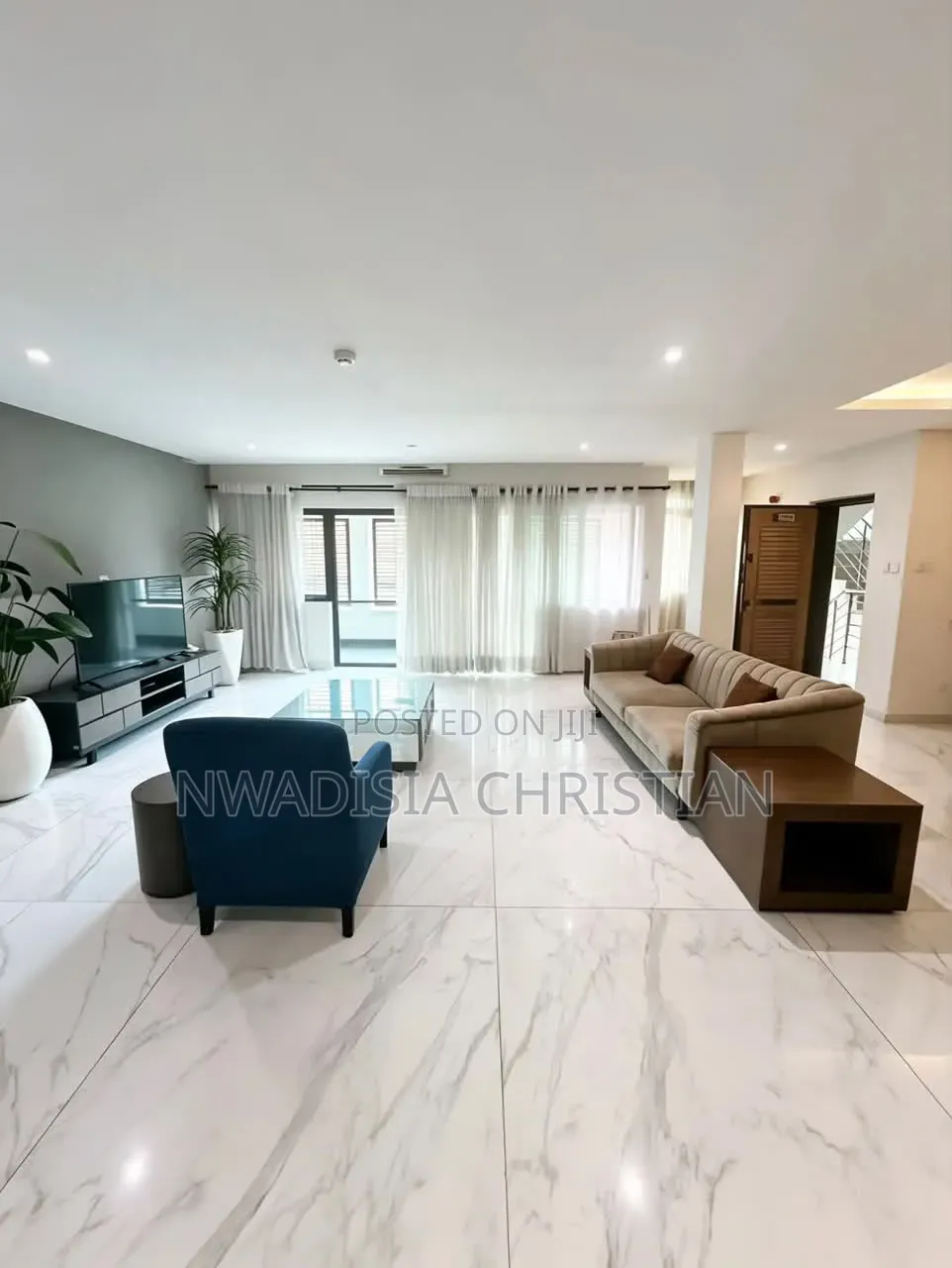 Contemporary 3-Bedroom Apartment in Lekki Phase 1