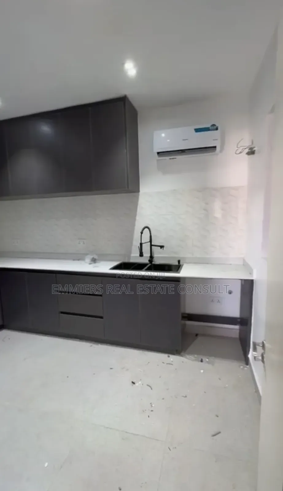3bdrm Apartment in Ikate for sale in Ikate