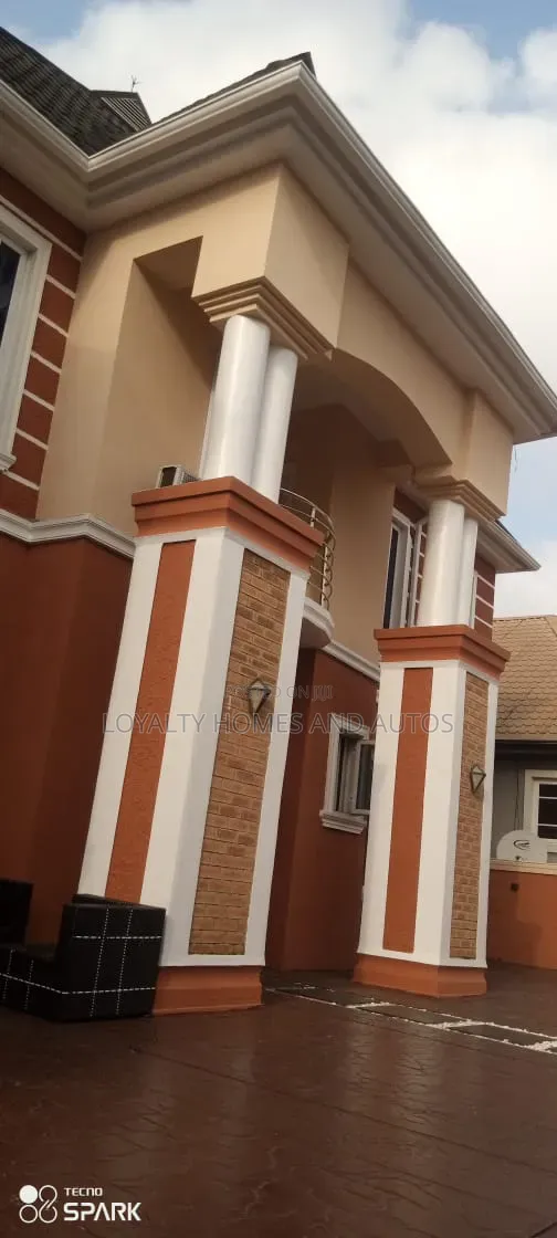 Furnished 5bdrm Duplex in GRA Phase 1 for sale in GRA Phase 1