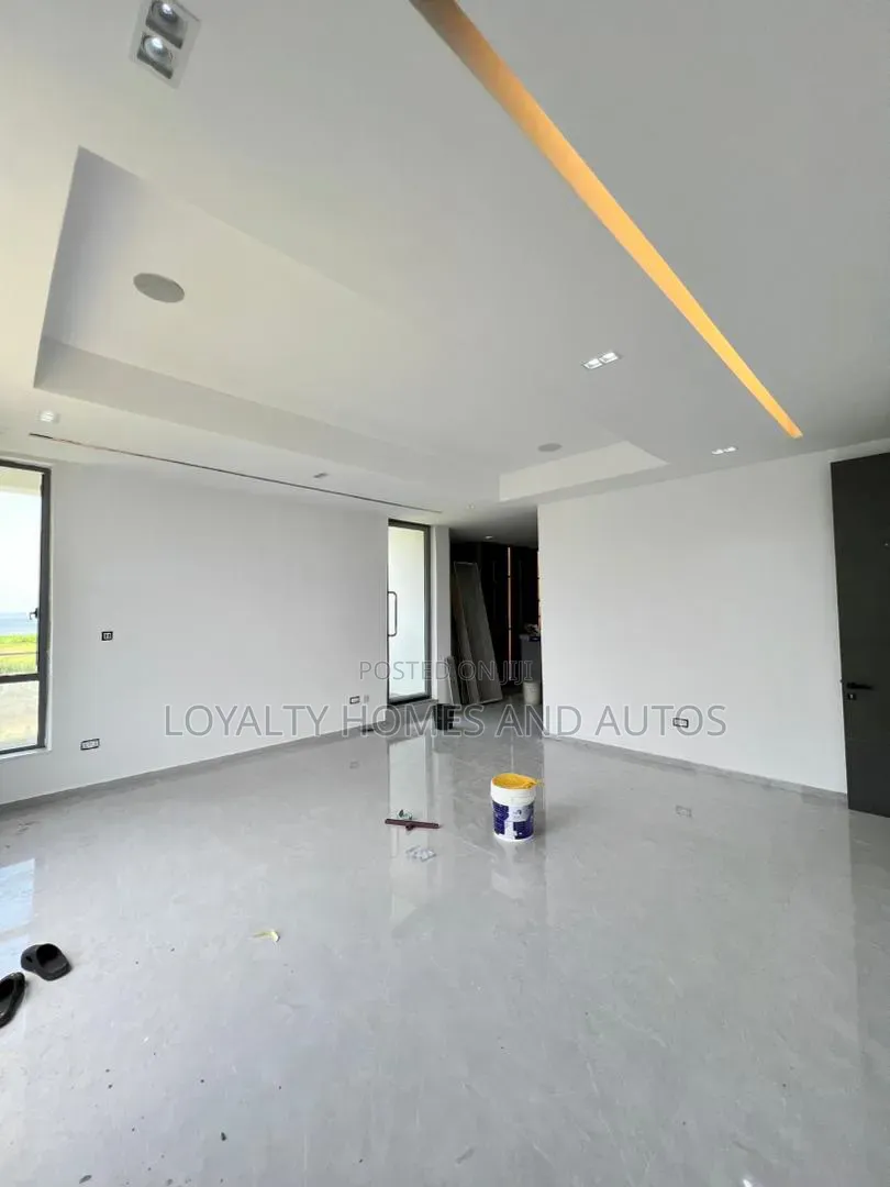 4bdrm Duplex in GRA Phase 1 for sale in GRA Phase 1
