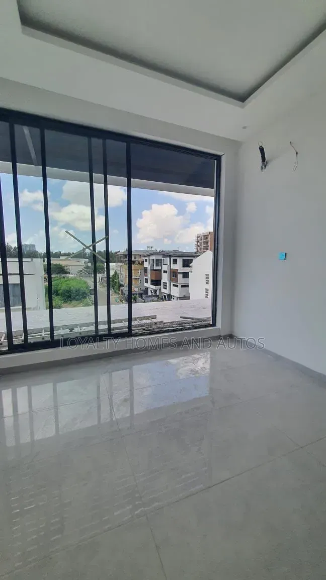 4bdrm Duplex in GRA Phase 1 for sale in GRA Phase 1
