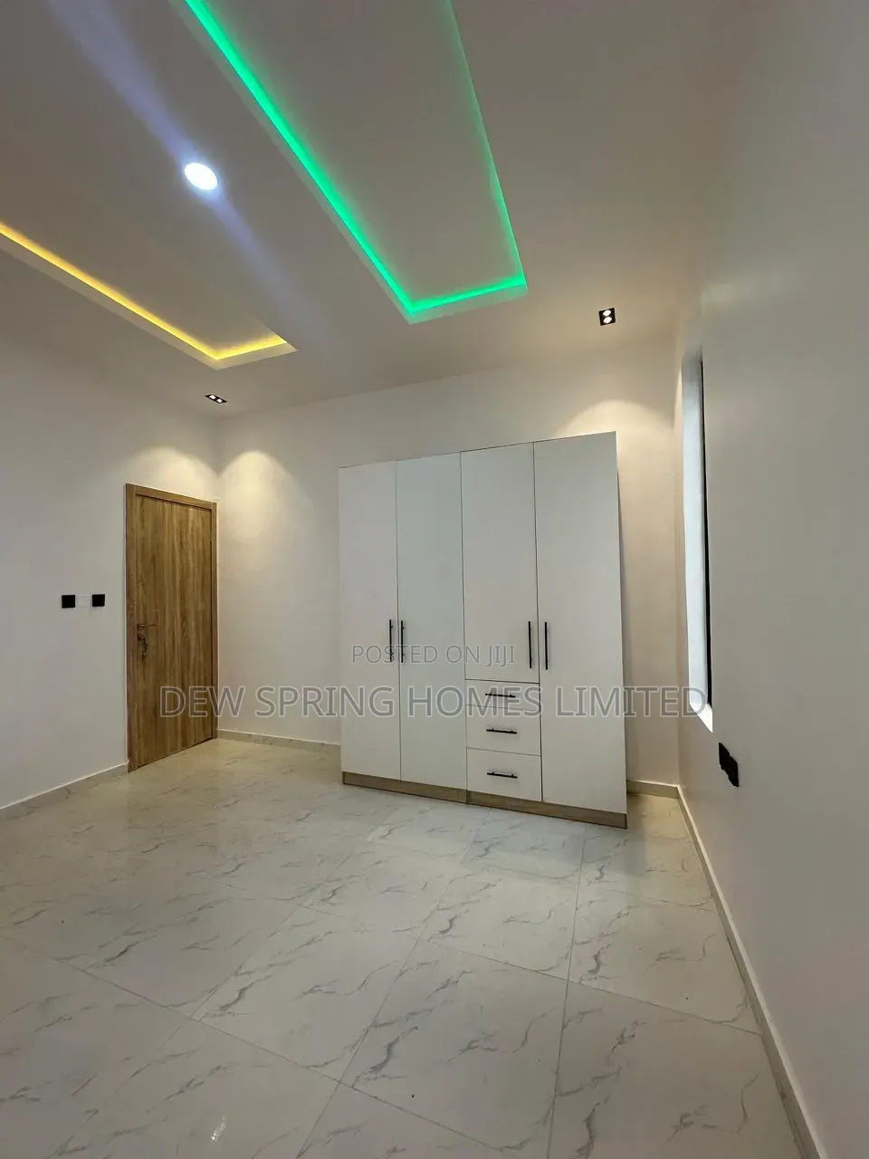 4bdrm Duplex in Orchid, Chevron for sale in Chevron