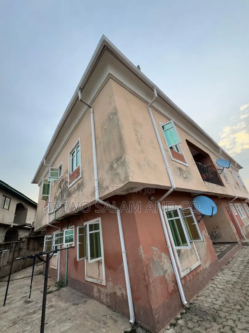 4bdrm Duplex in Akobo for sale in Akobo