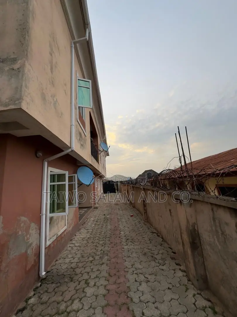 4bdrm Duplex in Akobo for sale in Akobo