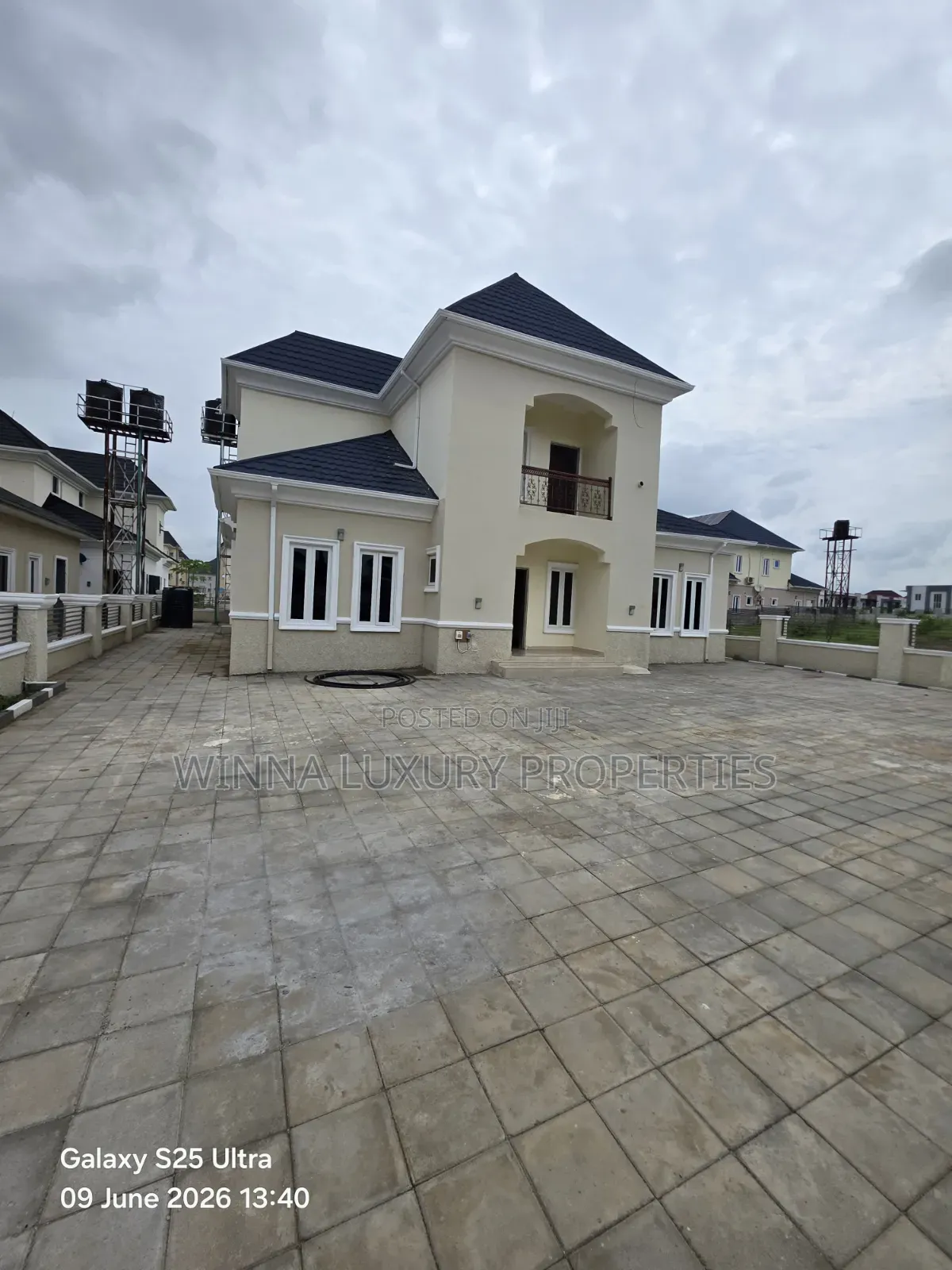 4bdrm Duplex in River Park, Lugbe District for rent in Lugbe District