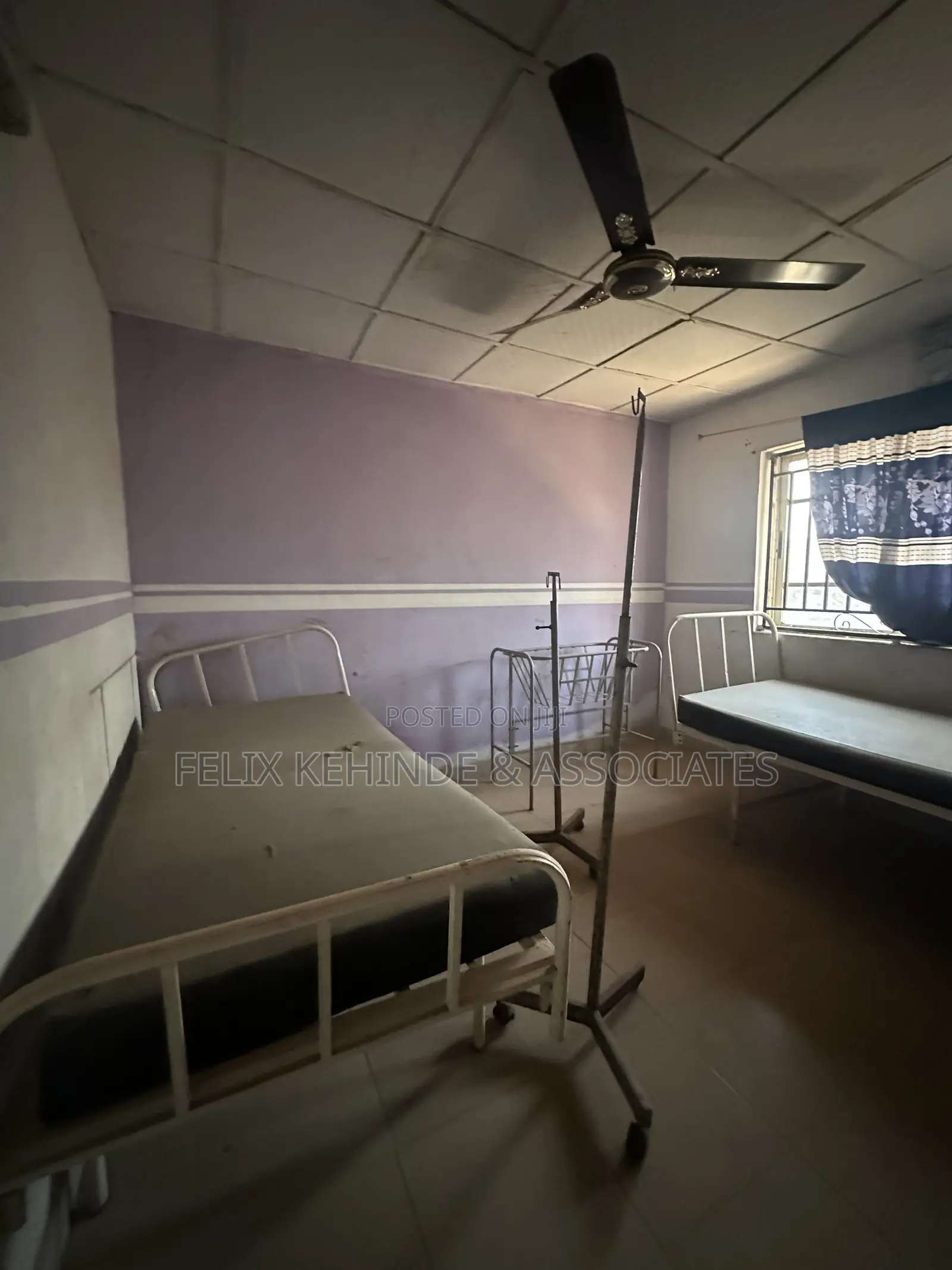 7bdrm Bungalow in Christ Life School , for sale in Akala Express