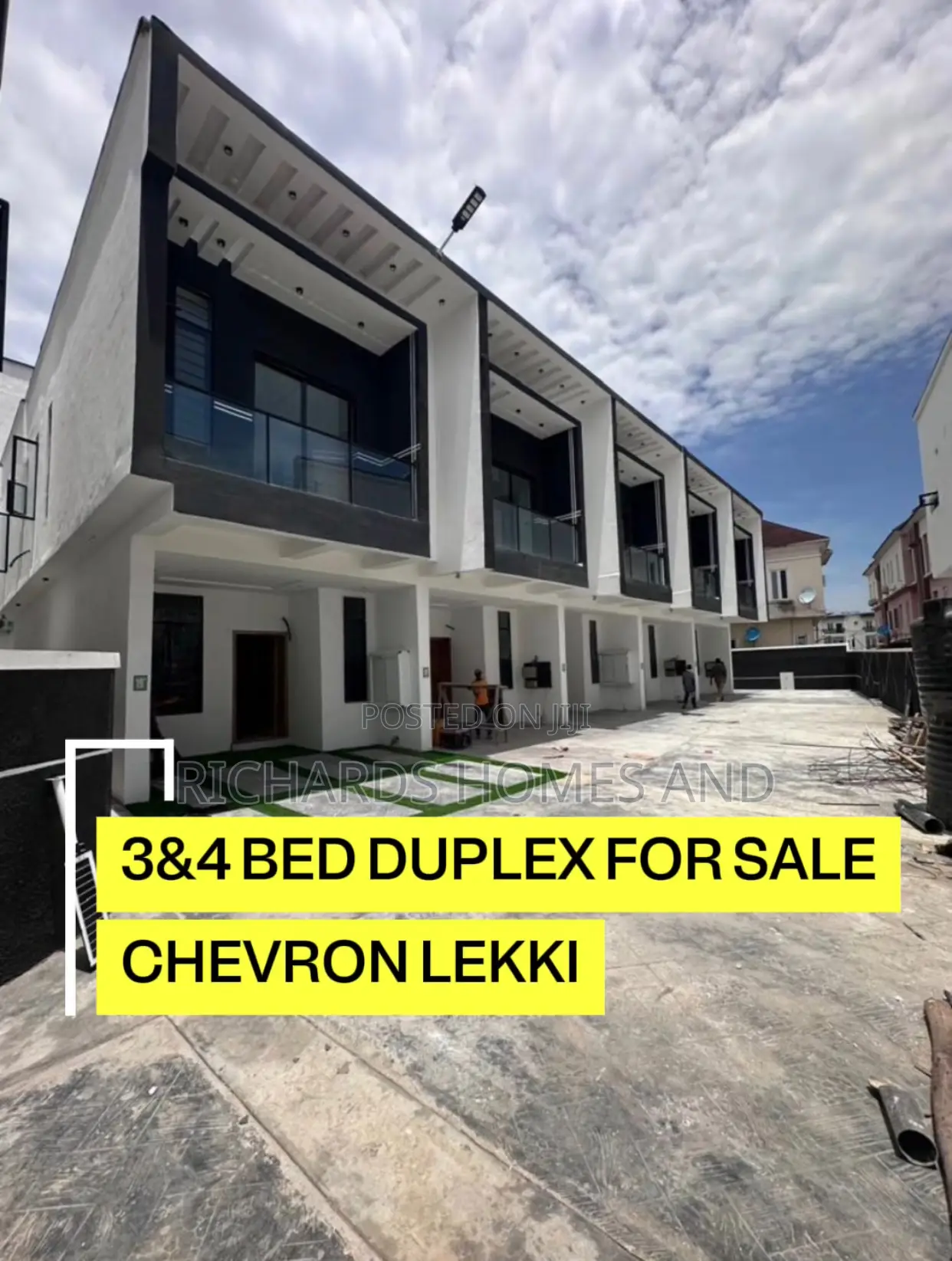 4bdrm Duplex in Chevron for sale in Chevron