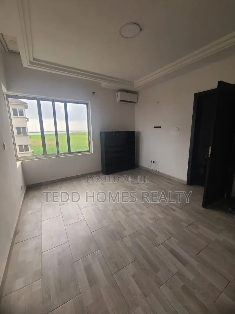 3bdrm Apartment in Pinnock Beach Estate, Osapa london for rent in Osapa london