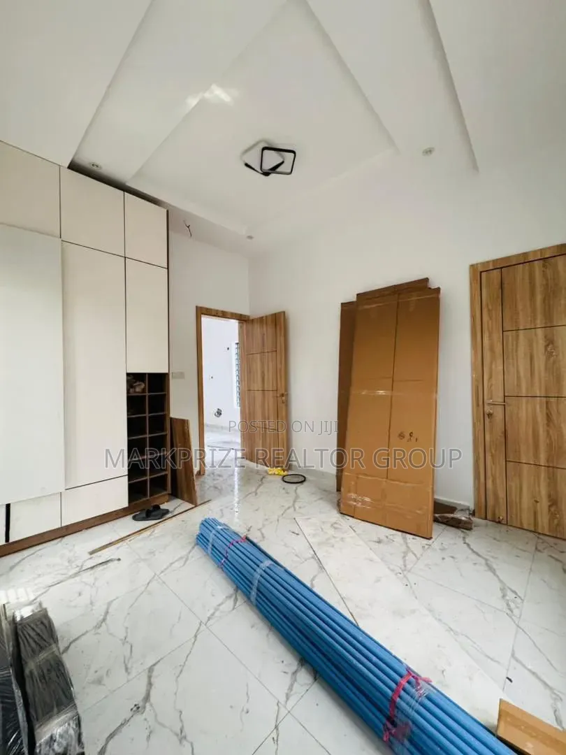 4bdrm Duplex in Omole Phase 1 Lagos for sale in Omole Phase 1