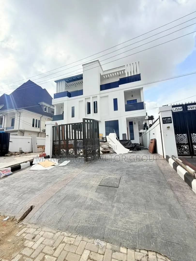4bdrm Duplex in Amuwo Odofin Lagos for sale in Ibeshe / Amuwo-Odofin