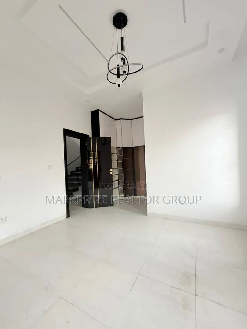 4bdrm Duplex in Amuwo Odofin Lagos for sale in Ibeshe / Amuwo-Odofin