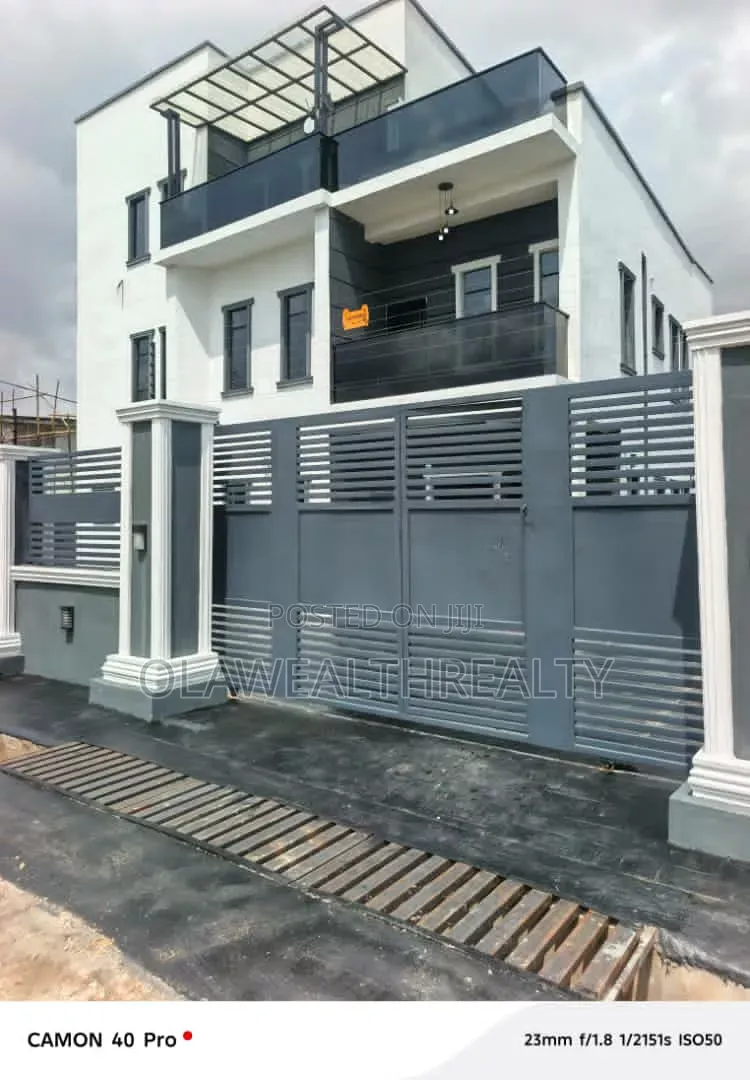 4bdrm Maisonette in Bodija for sale in Bodija