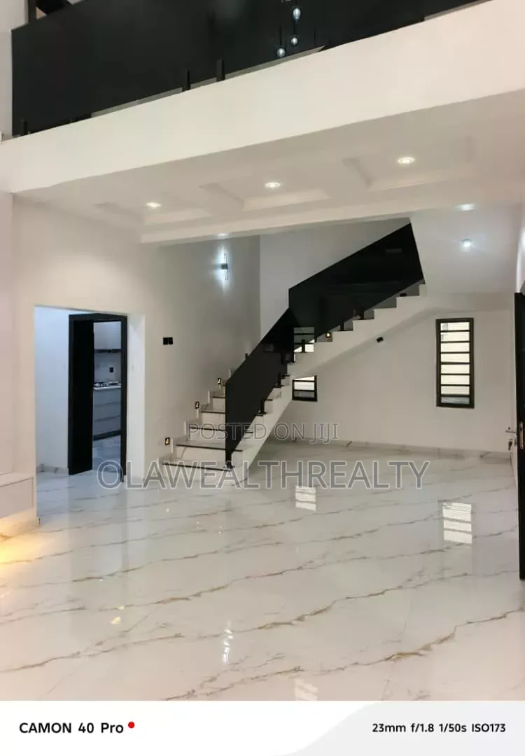 4bdrm Maisonette in Bodija for sale in Bodija