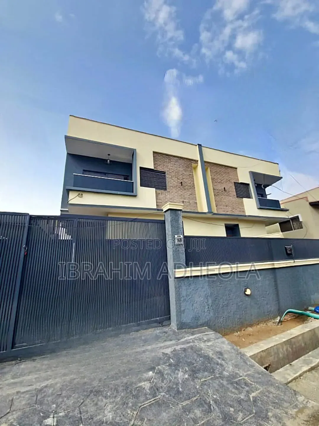 4bdrm Duplex in Maryland, Mende for sale in Mende