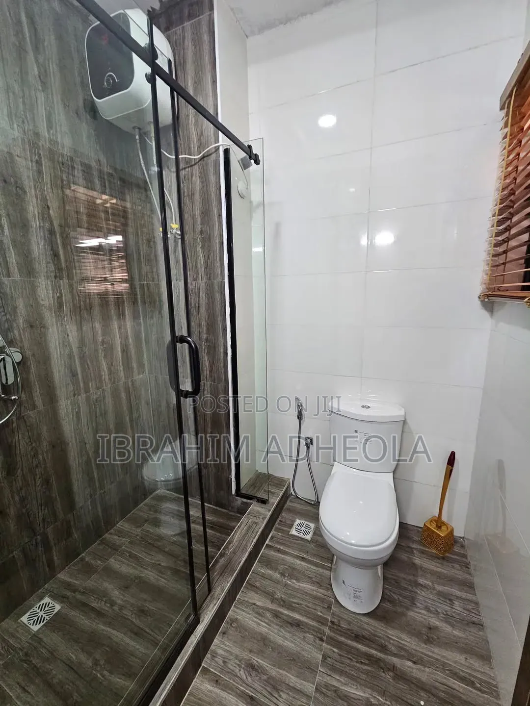 4bdrm Duplex in Maryland, Mende for sale in Mende