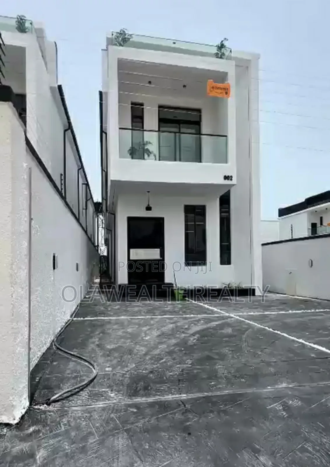 4bdrm Duplex in Off Lekki-Epe Expressway for sale in Off Lekki-Epe Expressway