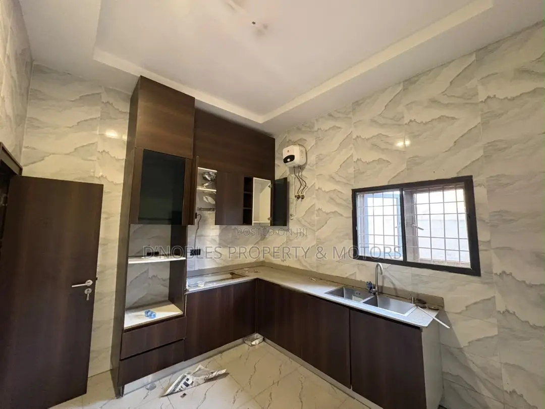 2bdrm Block of Flats in Wuye for rent in Wuye