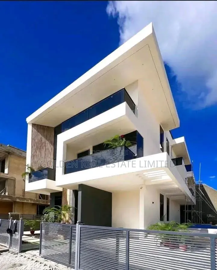 6bdrm Duplex in Guzape District for sale in Guzape District